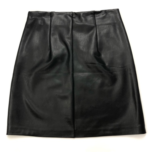 DYNAMITE black vegan leather mini skirt Medium - Picture 7 of 8